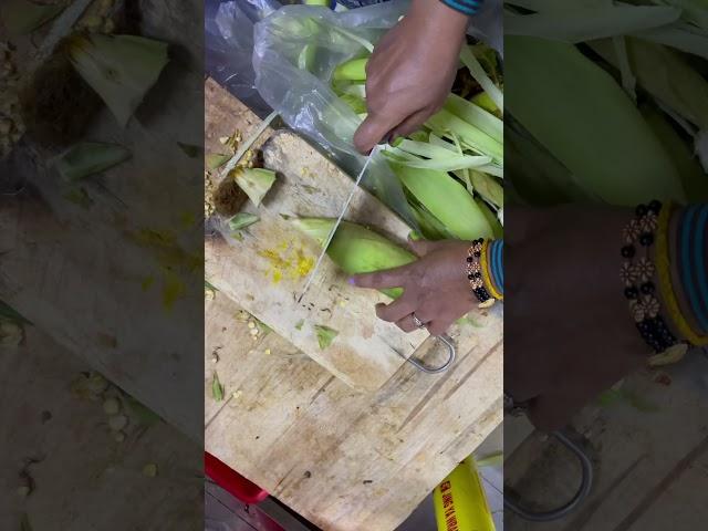 green corn quickly cutting #naturallife #satisfying #shortvideo #vegetables #vegetablescutting