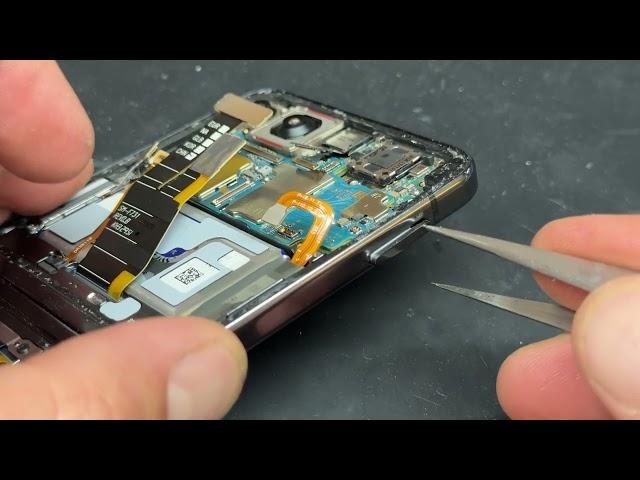 Samsung Z Flip 5 Screen Replacement - Step By Step Guide On To Fix Your Broken Screen!