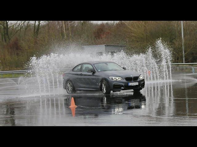 BMW M240i Winter-Fahrtraining ADAC Boksee Schleudern