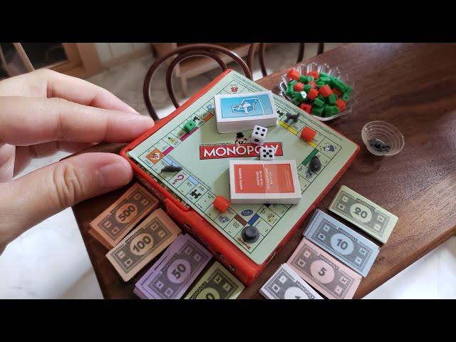 The world smallest Monopoly board game| Hasbro