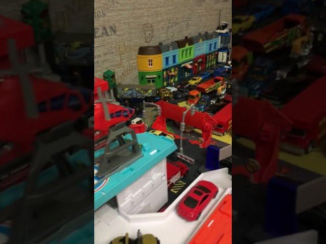 Road between Hot Wheels and Matchbox #shorts #hotwheels #cars