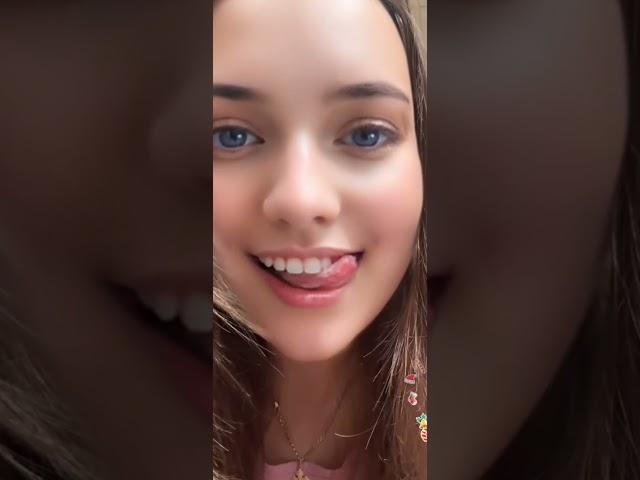 Periscope LIVE BEAUTIFULL GIRL #periscope #live #cute #broadcast #periscopelive#viralvideo #vlog