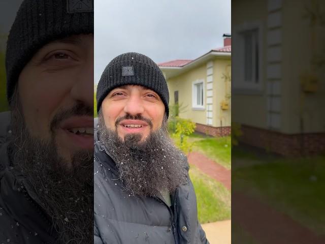 9 мая снег ️ и зеленый  сад 🪴