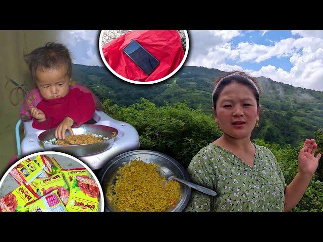 YouTube Video  uploaded on the hill | Noodle Fry Eating for lunch आज म एक्लाई भिडियो अप्लोड गर्न गय