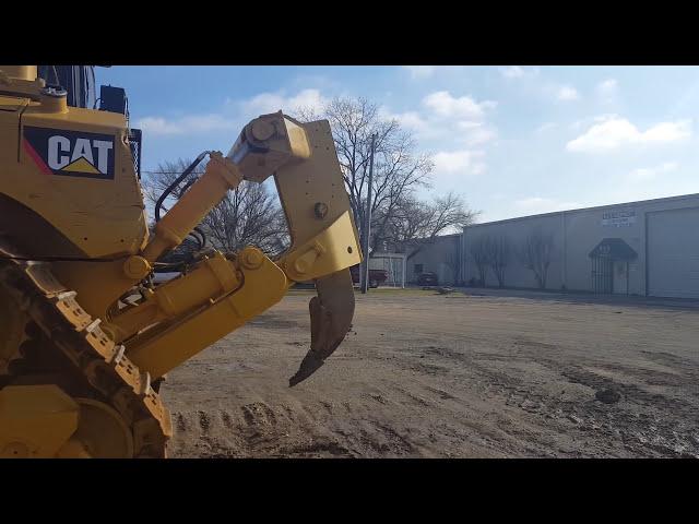 How to operate a Cat Bulldozer (Basics)