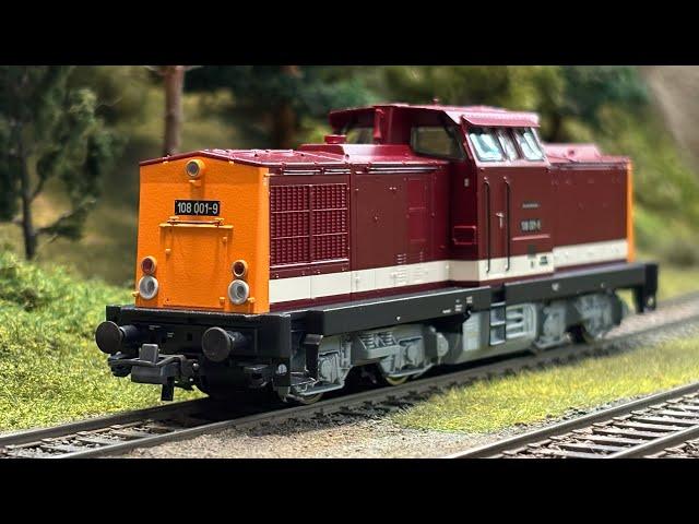 Roco Diesellok 108 001-9 DR - 70817 / V100 BR 110 H0 Rangierlok Modelleisenbahn HO / Neuheit 2025