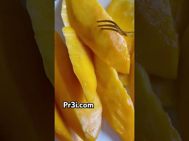 Golden Mango – Sweet & Irresistible! pr3i.com #goldenmango #tropicalfruit #sweetmango