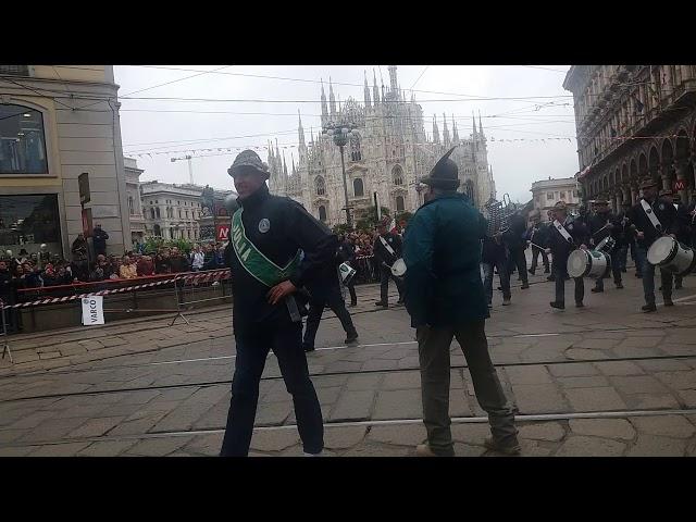 Adunata Alpini Milano 2019 - fanfara veci alpini julia -