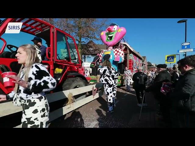 Optocht van carnavalsvereniging De Klot in Asten