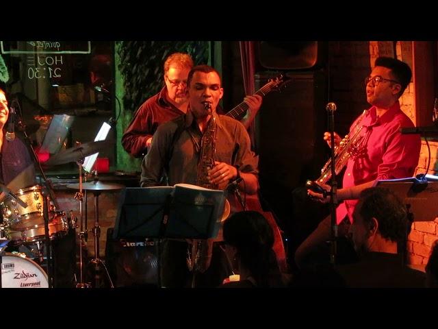 I'm doin' my Thang por Mark Lambert & Quinteto Radio Swing