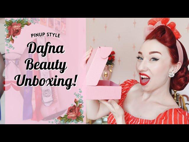 Dafna Beauty Unboxing & Trying: Vintage with a Twist - Pinup Makeup!