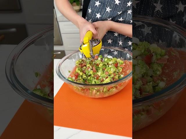 Best guacamole in the world #recipe #easyrecipe #cooking #appetizer #guacamole #avocado