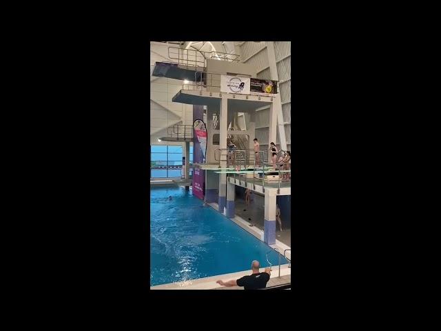 107 1m, 3m, 10m piked and tuck