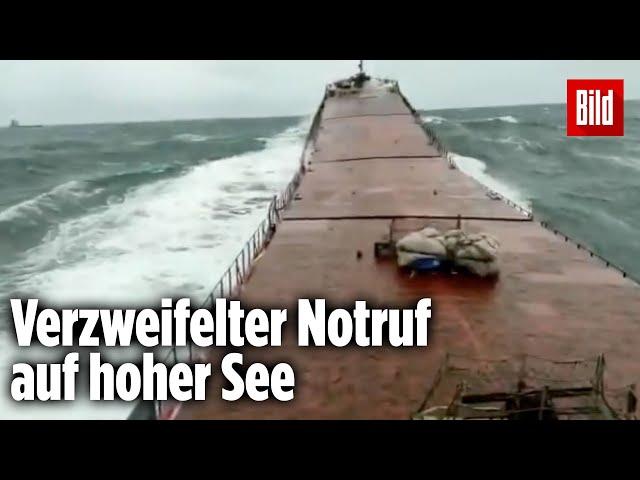 Frachtschiff zerbricht in zwei Teile – Drei Tote