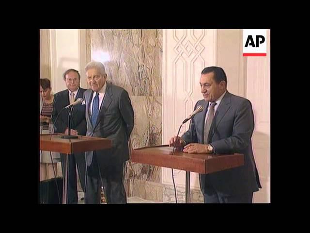 Egypt - Presser Ezer Weizman and Hosni Mubarak