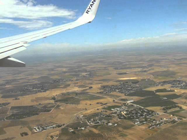 Landung / Landing at Sevilla with Ryanair June 2012