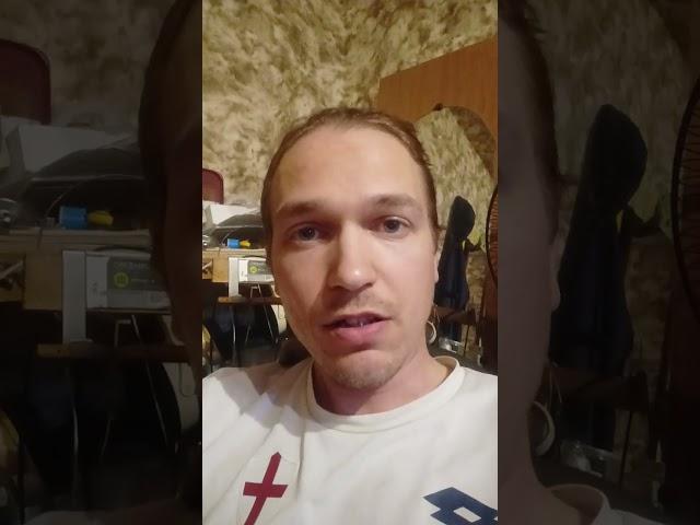 Бункерный подбирает локацию для съё.а #бункер #моль #пыня
