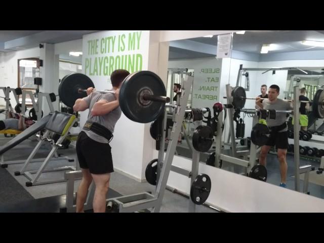 Squats 100kg Х 20 reps Borislav Borislavov