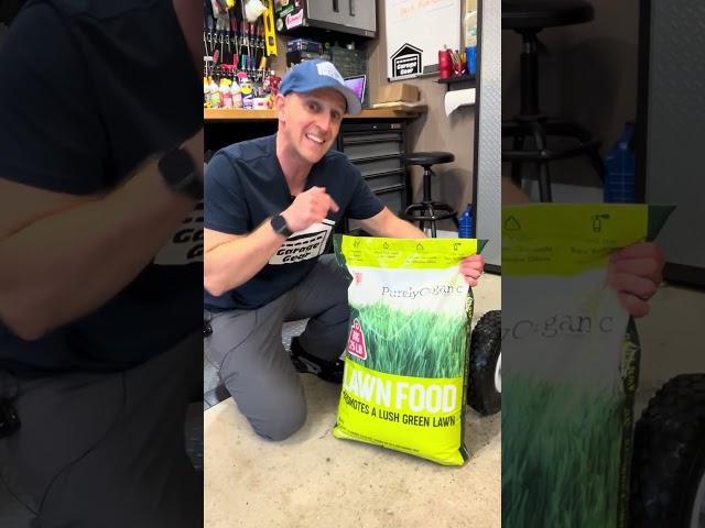 THIS FERTILIZER TURNS YOUR LAWN DARK GREEN WITHOUT CRAZY OVERGROWTH