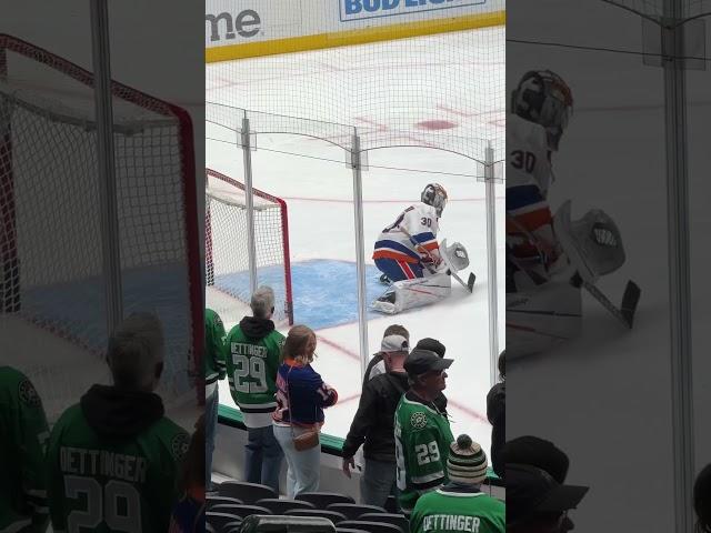 #IlyaSorokin with a smooooth post to post move #GoalieGearSnob #BauerGoalie #NYIslanders