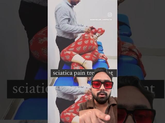 O yaar kya back treatment h #sciatica #sciatic #chiropratic #prank #chiroprectic #backinjury