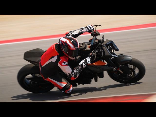 Track Testing The KTM 1390 Super Duke R – It's an ABSOLUTE BEAST