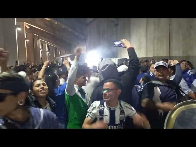 La Banda de la T ya llegó.Con los Bombos y los trapos .Previa Talleres vs Defensa y Justicia.