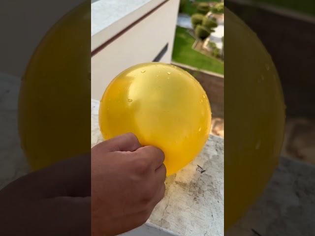Satisfying Water Balloons Popping #asmr #poppballons #balloonpopping #balloon #ballongame #kidsgames