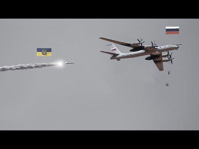 Scary Moment! Russian anti-submarine warfare aircraft Tu-142 was hit by a Ukrainian anti-air system.