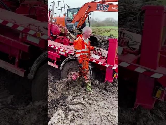JCB Sinking in Sinkhole....Recovery!
