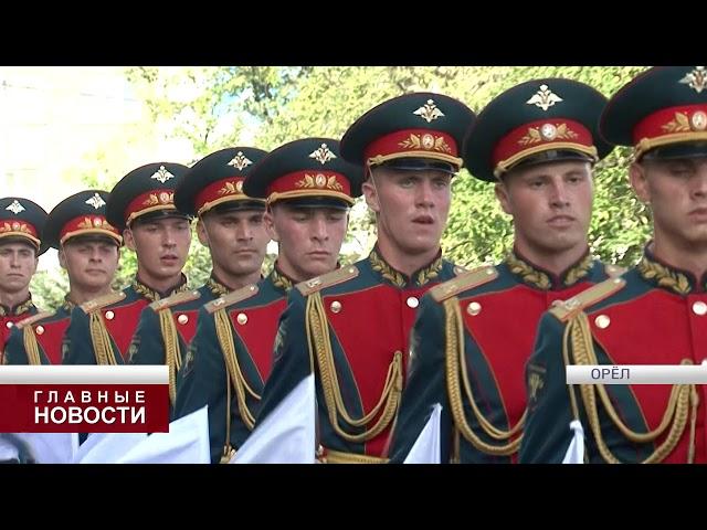 На площади Ленина в Орле состоялись показательные выступления Преображенского полка