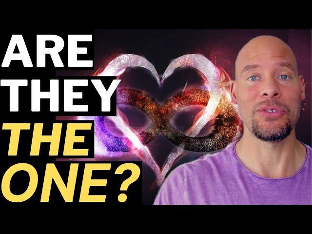 3 Signs the Universe Wants You To Be With Someone