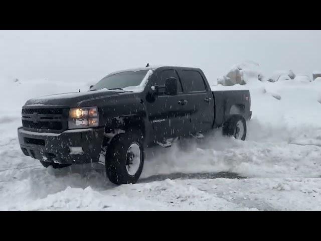 LML Duramax Turbo Bark in snow !