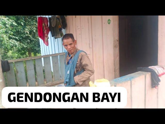 GENDONGAN BAYI BUAT BU SAGAM KARENA SELAMA INI HANYA PAKAI SARUNG SEMOGA SENANG PAKAINYA