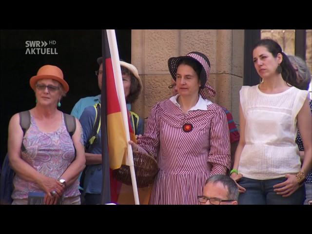 Deutschland hat eine demokratische Tradition - 3.000 Besucher im Hambacher Schloss - SWR RP