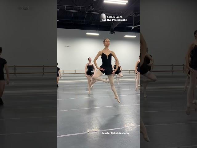 “That’s my Kangaroo “ -Slawomir #ballet #shorts #ad