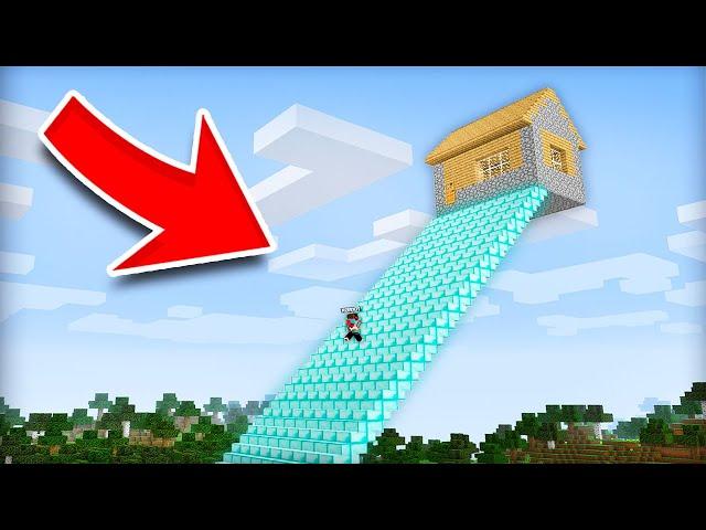 ПОЧЕМУ ЭТОТ ЖИТЕЛЬ ЖИВЁТ НА АЛМАЗНОЙ ЛЕСТНИЦЕ В МАЙНКРАФТ | Компот Minecraft