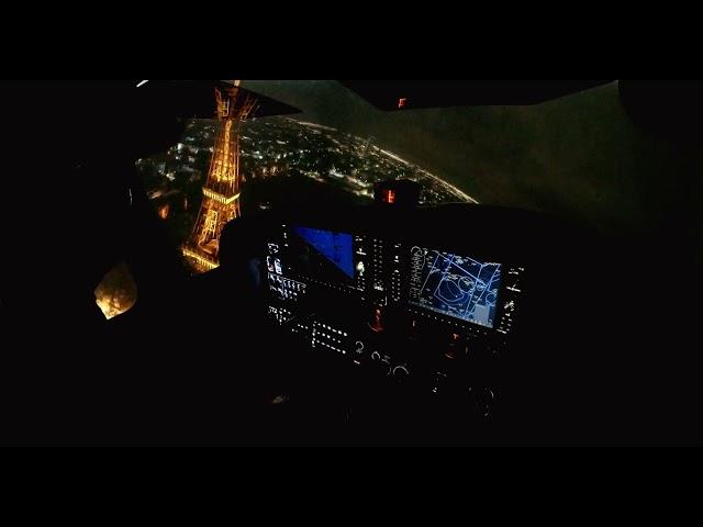 VFR night flight around Paris Eiffel tower 