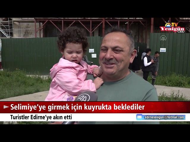 Selimiye’ye girmek için kuyrukta beklediler