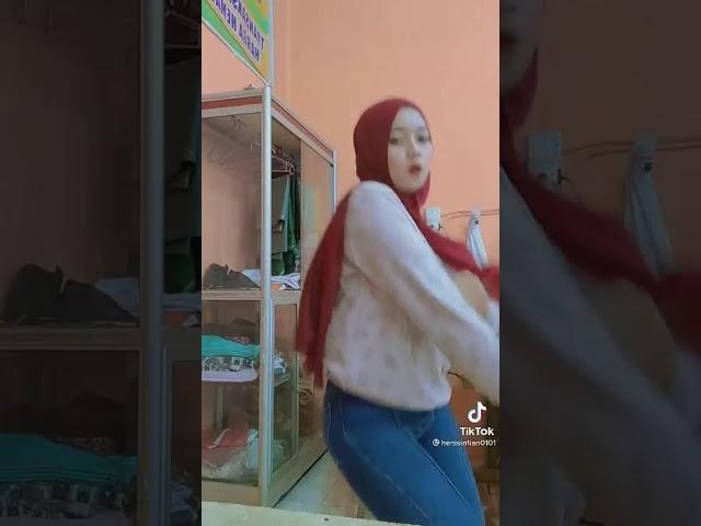 tiktok jilbab ketat henisintia