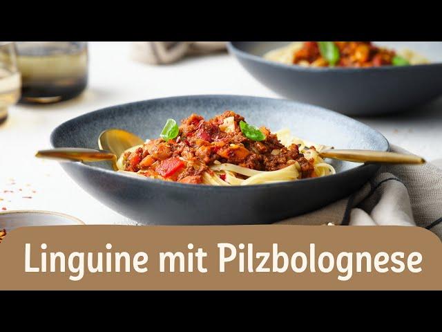 Linguine-Pasta mit Pilz-Bolognese – veganes Nudelrezept für die ganze Familie  | REWE Deine Küche