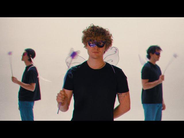 Rhys – Butterflies (Official Video)