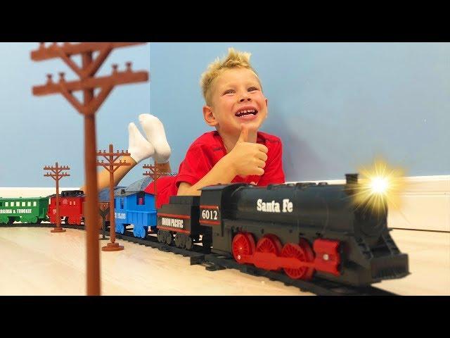 Железная дорога для детей распаковка поезда Santa Fe / Funny baby play railway