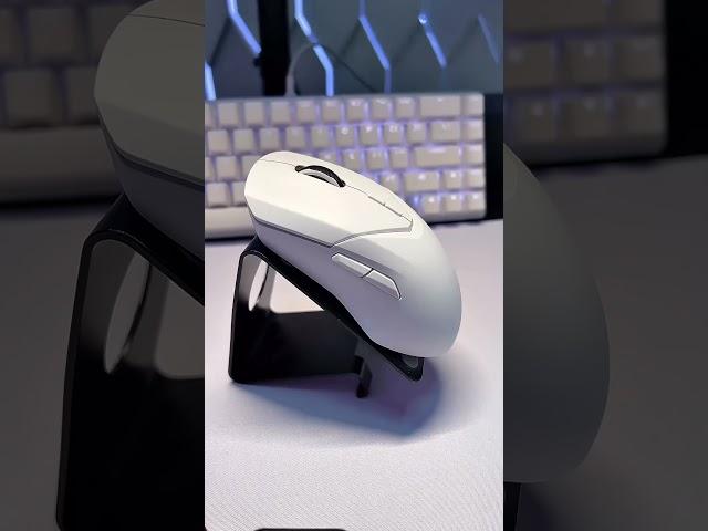 Let’s review the VT9PRO mouse from Rapoo! It feels great in your hand! Link in my bio.#rapoo #mouse