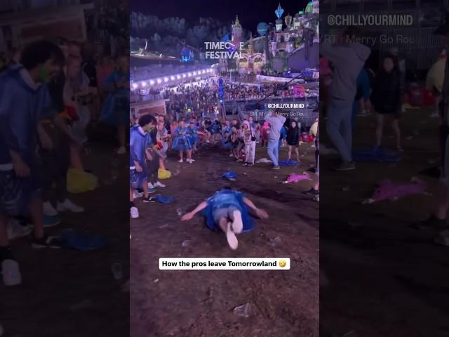 Rain won’t stop the party️TRACK ID DJSM, MYRT - Merry Go Round #tomorrowland #deephouse #music