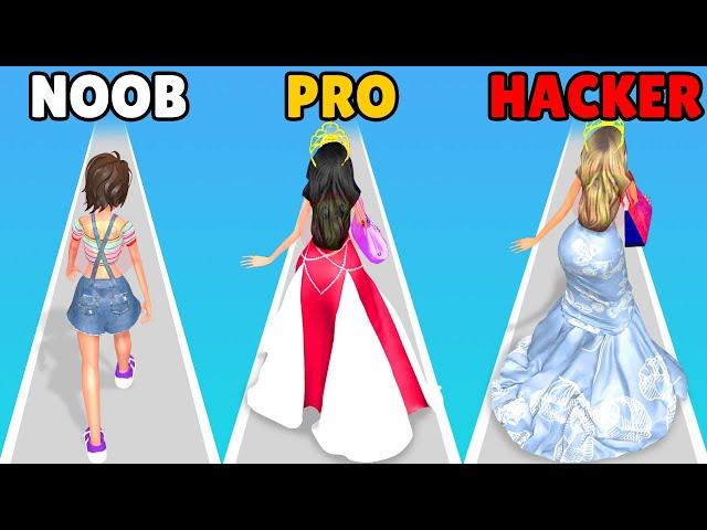 NOOB vs PRO vs HACKER in Queen Bee!