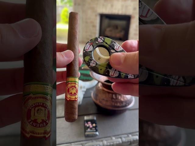  SAVORING PERFECTION: SMOKING A DELICIOUS ARTURO FUENTE CIGAR!  (LINK IN DESCRIPTION)