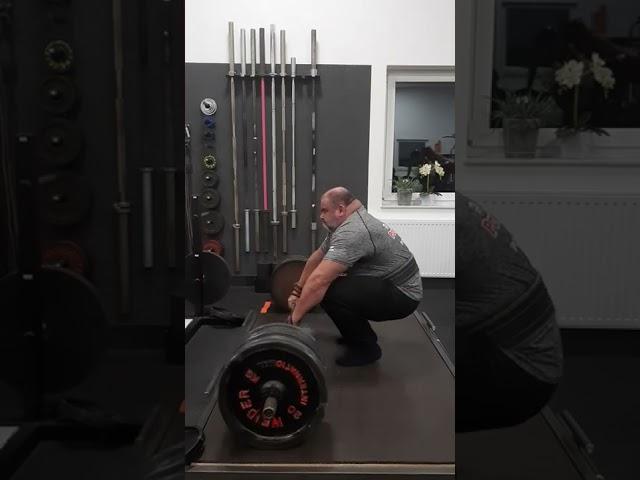 PowerMax-Gym..Deadlift 300 kg zum Spielen...