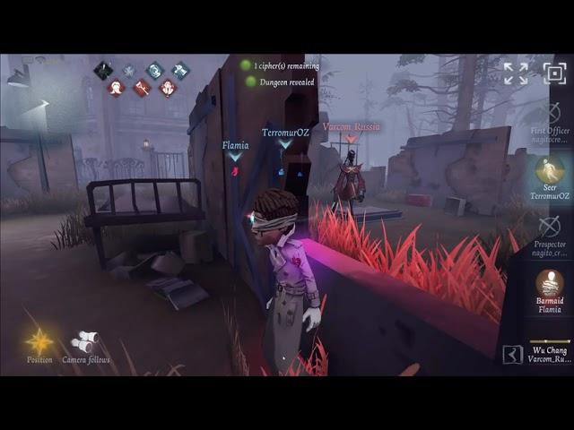 Identity V. Бедный Seer не попал в люк.