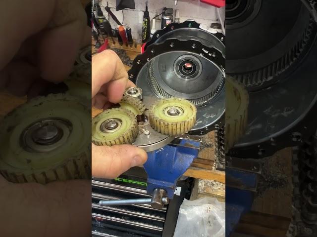 Rear Ebike Hub drives have nylon gears #bikelife #deliveroo